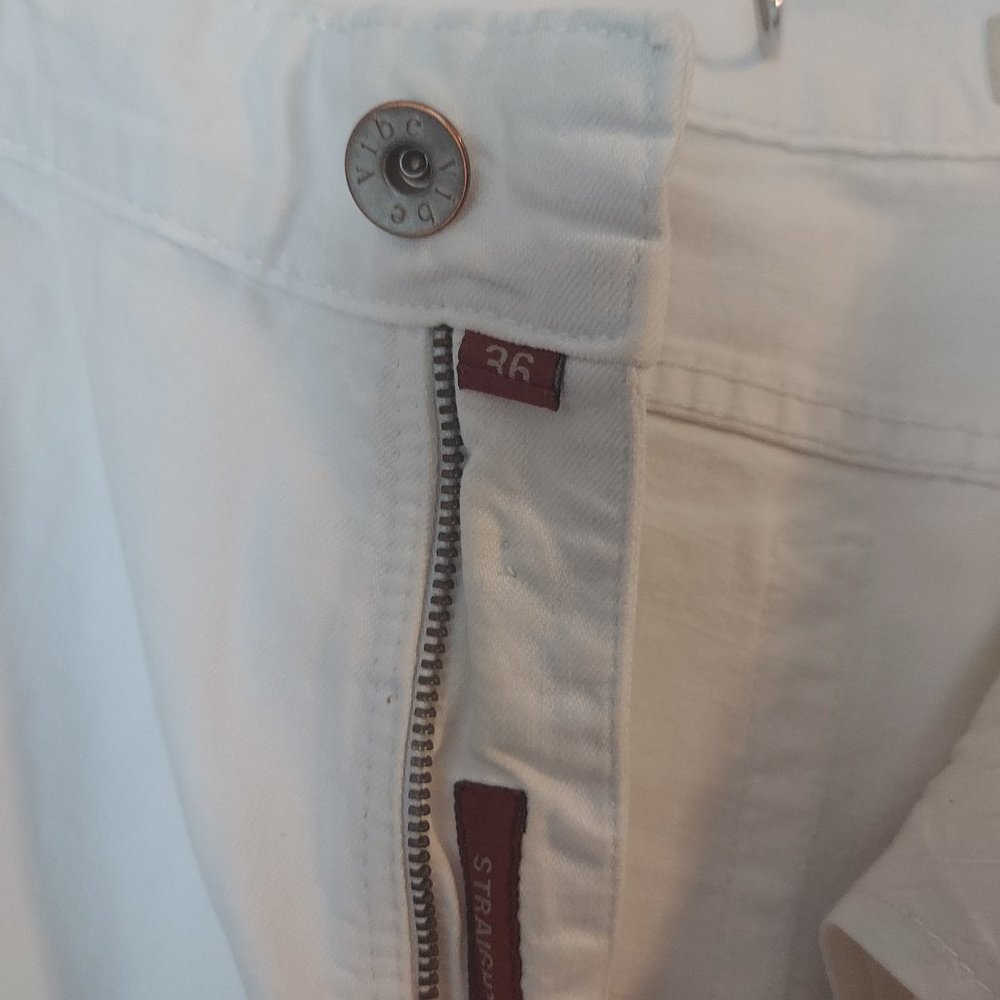 VIBE Modern Fit Slim Straight White Jeans